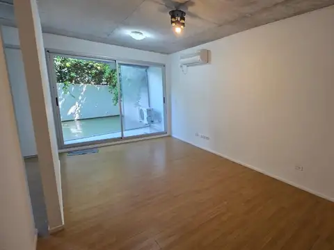 Ambiente y medio | Alquiler en Belgrano| Con patio
