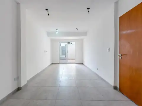 Depto Tipo Casa en Venta en El Palomar, USD 63.000