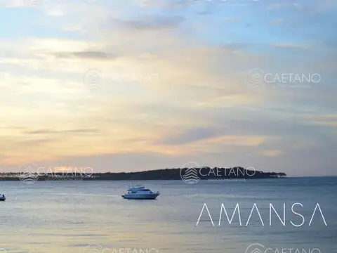 Venta apartamento. Playa mansa, Punta del Este.