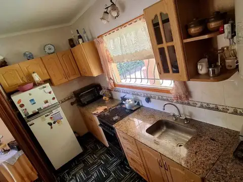 Casa 3 ambientes con 1 baño