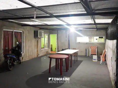 Casa en Venta con 1 cochera