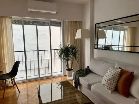 Departamento en alquiler temporal en Recoleta. 3 Ambientes con Balcón.