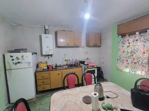 Casa 3 ambientes con 1 baño