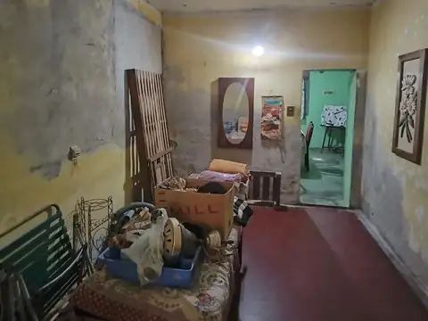 SE VENDE CASA AL FRENTE EN EMPALME GRANEROS