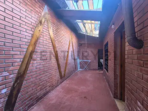 CASA VENTA LAVALLOL 3 DORMITORIOS CON 3 LOCALES Y DEPOSITO