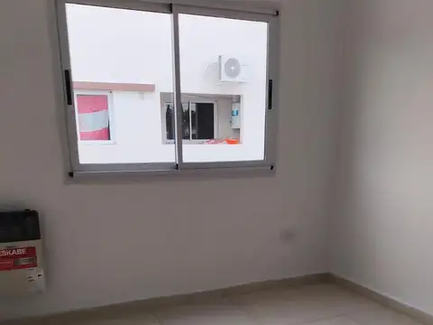 139  e/  46 y 47 La Plata Piso 1
