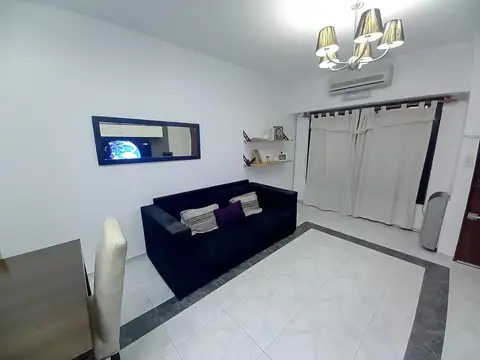 Venta PH 3 ambientes con jardin, parrilla y cochera en Castelar Norte.