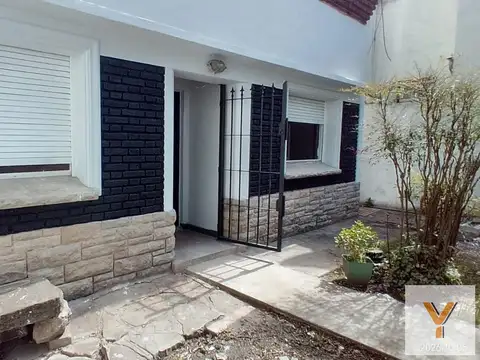 Casa en Alquiler - 2 Dormitorios 1 Baño - 250mts - Mar Del Plata