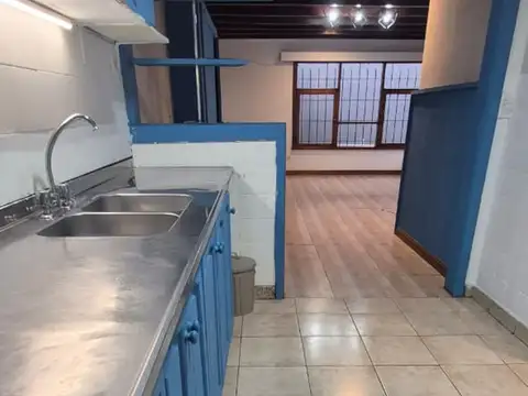 CASA AMPLIA EN EL CENTRO