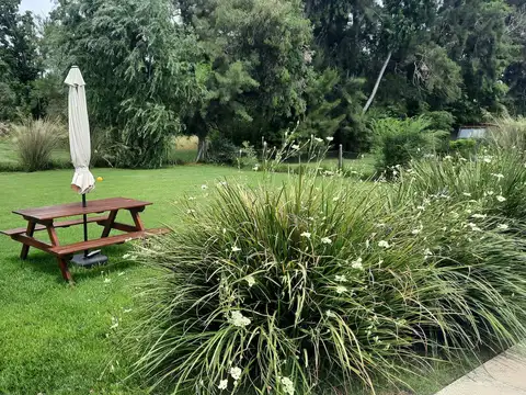 Casa 5 ambientes con 4 baños
