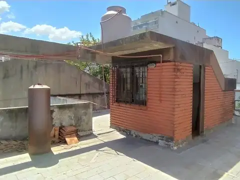 Venta Casa 4 amb + Galpón