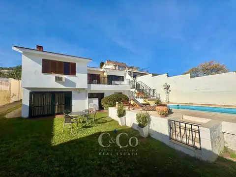 Casa 7 ambientes con 3 baños