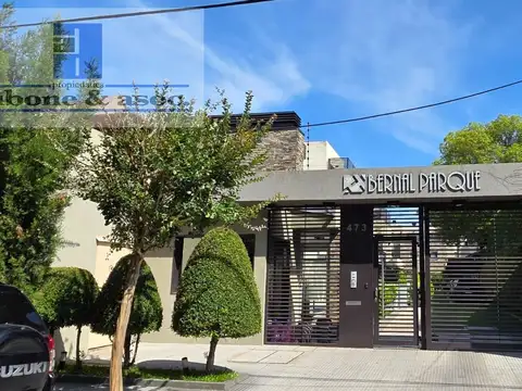 Triplex en venta, 5 ambientes y dos cocheras OPORTUNIDAD!