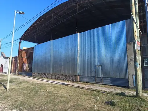 Galpon en Venta en Villa Luzuriaga, USD 900.000