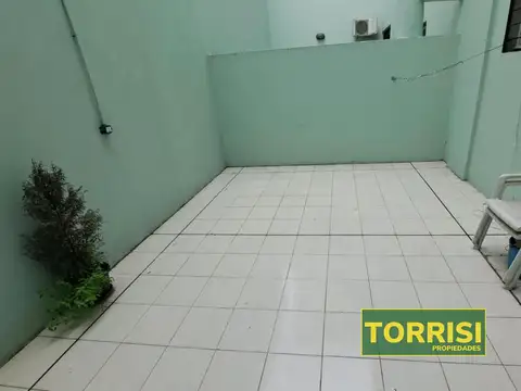 ALQUILER 2 AMB PATIO Y BALCÓN - COCHABAMBA 3900 BOEDO