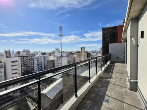 Venta, Semi Piso, 2 dormitorios, 2 baños, Orientación Norte, Amenities, Av Pellegrini, Rosario
