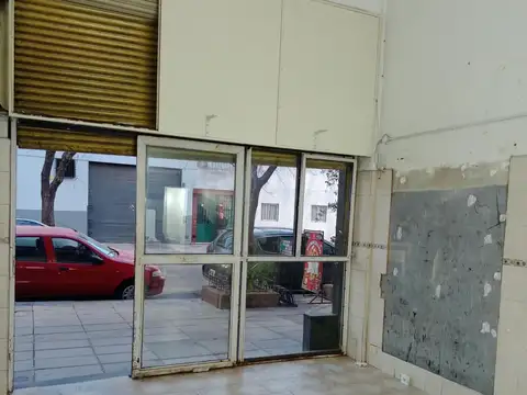 Local en Alquiler en Paternal, $ 650.000