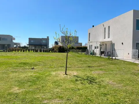 Lote Interno en Araucarias - Puertos del Lago - Con proyecto aprobado