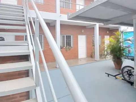 2 DE FEBRERO 100, Piso 1