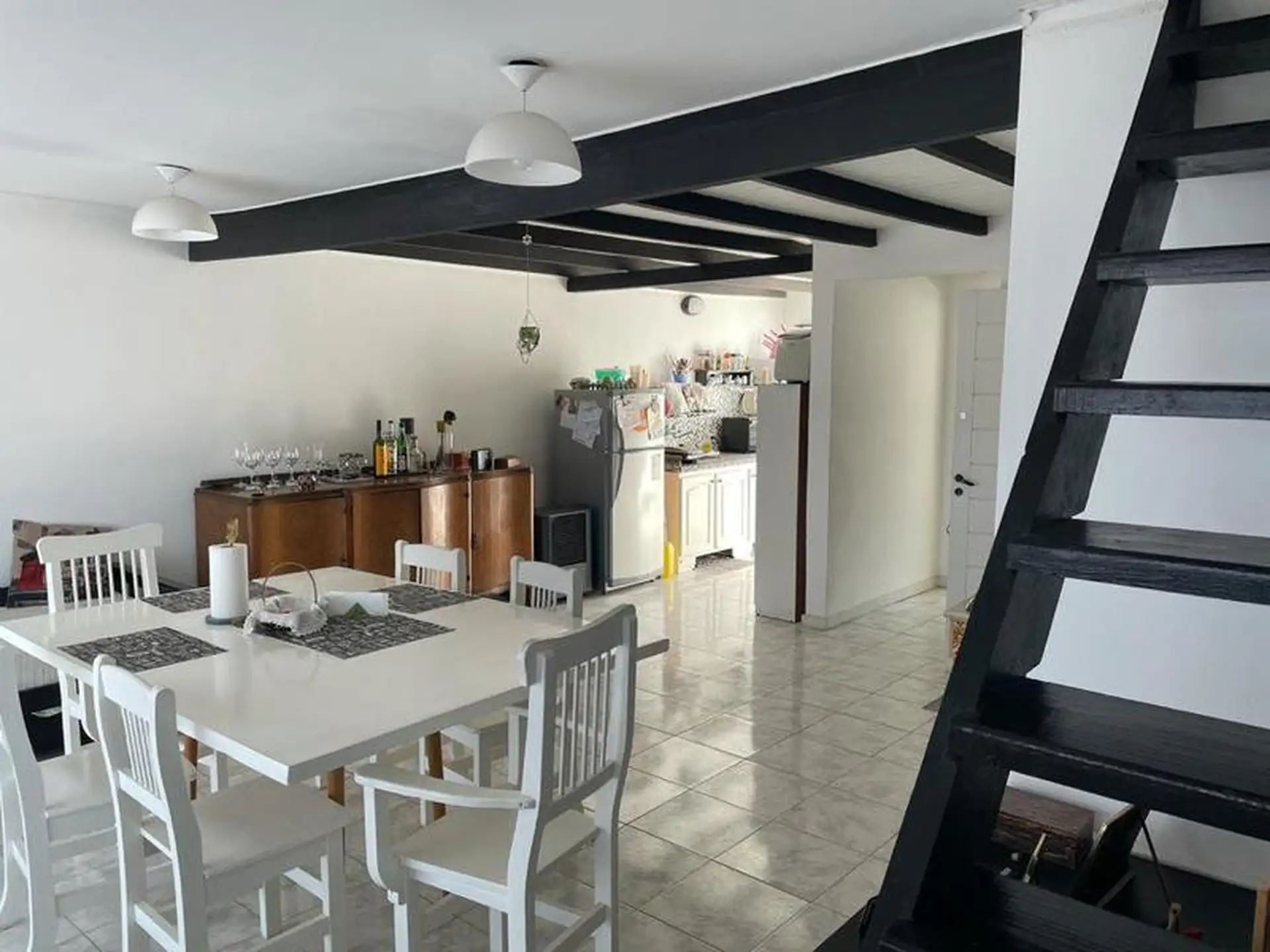 PH 3 amb en primer piso por escalera con pequeña terraza