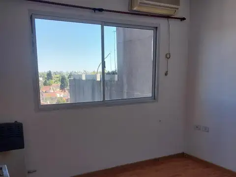 Departamento en Alquiler en Haedo, $ 420.000