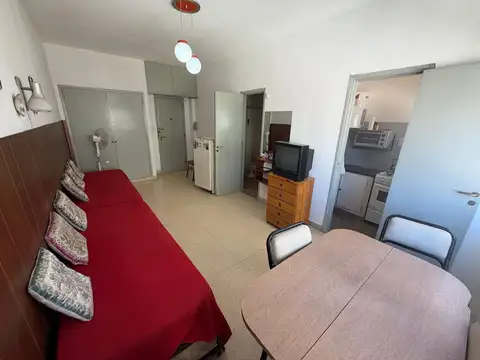 Departamento en Venta en Plaza Colon, USD 36.000