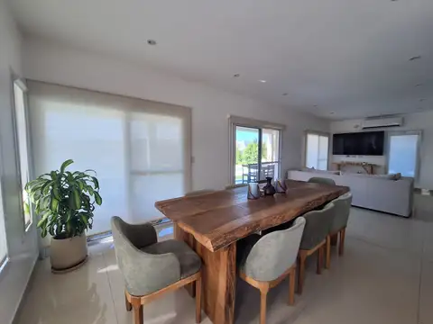 Casa en Venta en El Cantón - Barrio Islas, USD 310.000