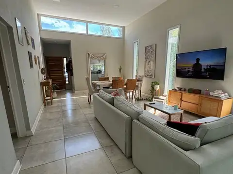 Casa en Venta en El Hornero, USD 215.000