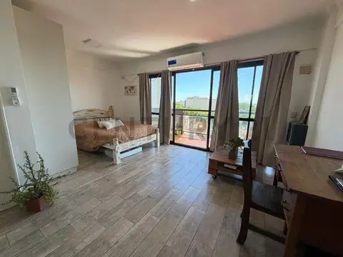VENTA FLORESTA MONOAMBIENTE DIVISIBLE C BALCON