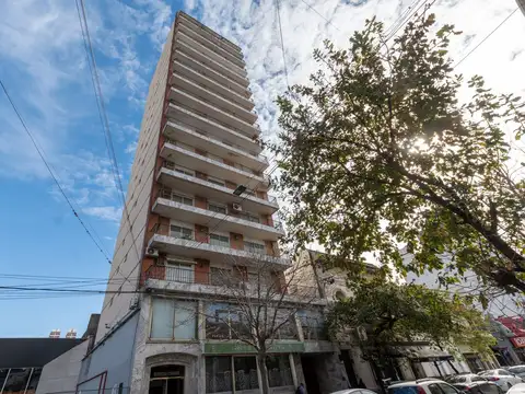 Depto de 2 dormitorios con cochera zona centro