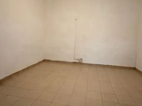 Casa 5 ambientes c/ cochera en dos plantas