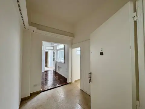 Avenida Independencia 2100, Piso 2