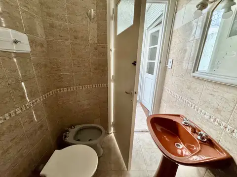 RECIÉN PINTADO ELÉCTRICO INCLUYE EXPENSAS ABL Y AGUA $750.000