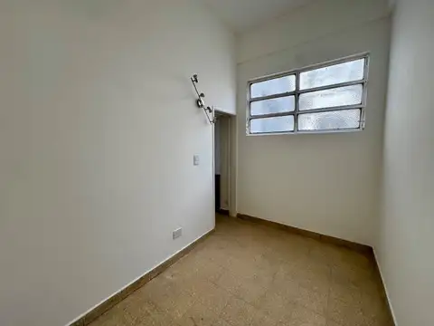 Avenida Independencia 2100, Piso 2