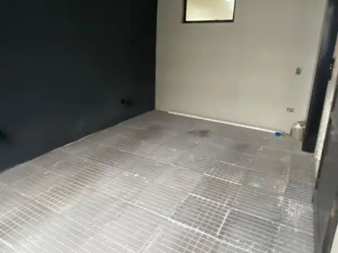 Departamento 2 ambientes al frente  