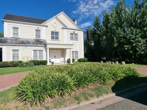 Casa en Venta de 4 dormitorios