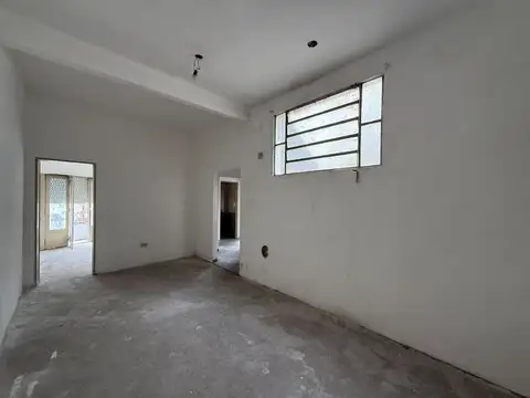 PH DE 4 AMB AL FRENTE CON BALCÓN Y TERRAZA