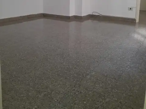 Departamento en Alquiler en Villa Ballester, $ 550.000