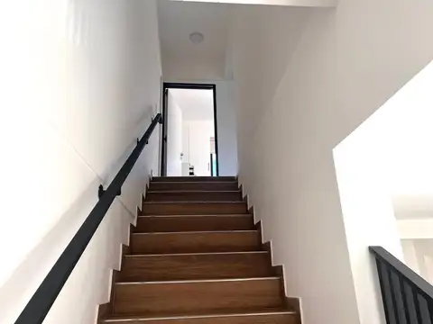 Depto Tipo Casa en Alquiler A Estrenar
