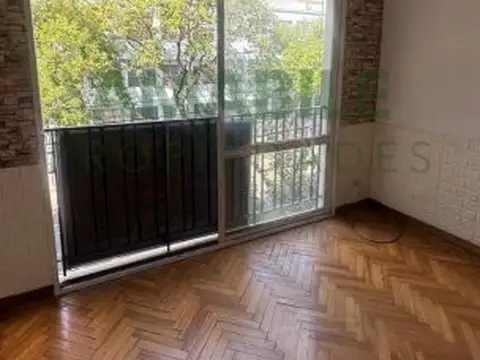 Avenida Forest 700, Piso 2