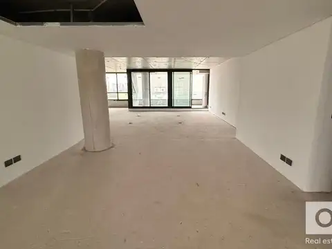 Oficina en Venta al Este