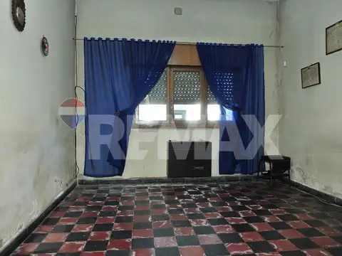 Casa 5 ambientes con 1 baño