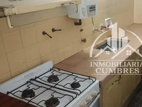 CASA EN BARRIO SANTA ANA I