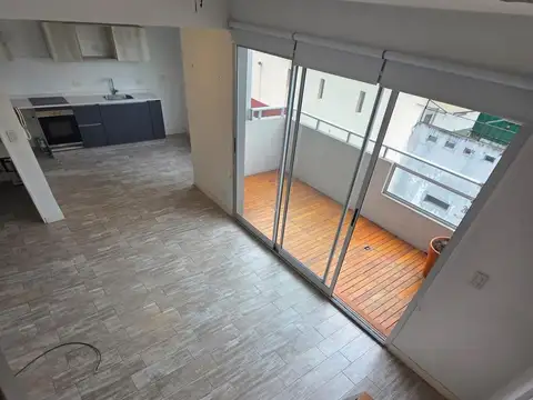 Moderno Duplex - 3 ambientes con cochera, amplio balcón y espacio para parrilla - Colegiales