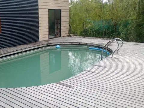 VENTA CASA EN DELTA DOBLE LOTE - Río Luján