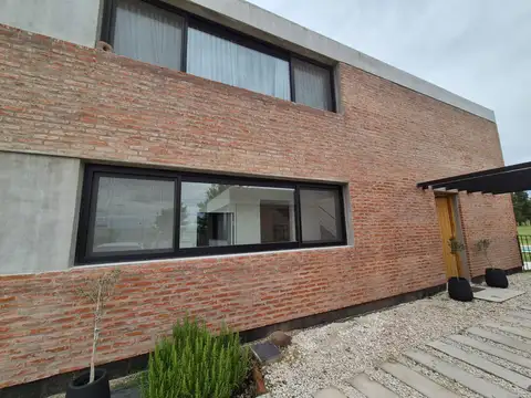 Casa en Alquiler Temporal en San Sebastián, USD 2.900