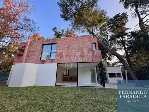 Casa en venta 5 ambientes, V. Udaondo