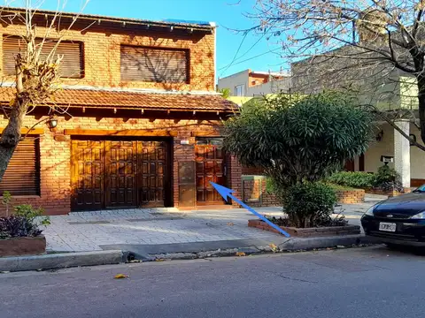 PH 4A.  2Bños C/Patio, Terraza C/Parrilla a Refaccionar