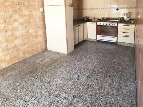PH 4A.  2Bños C/Patio, Terraza C/Parrilla a Refaccionar