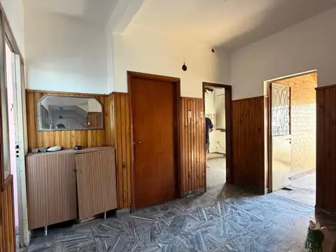 Depto Tipo Casa en Alquiler en Lomas del Mirador, $ 950.000
